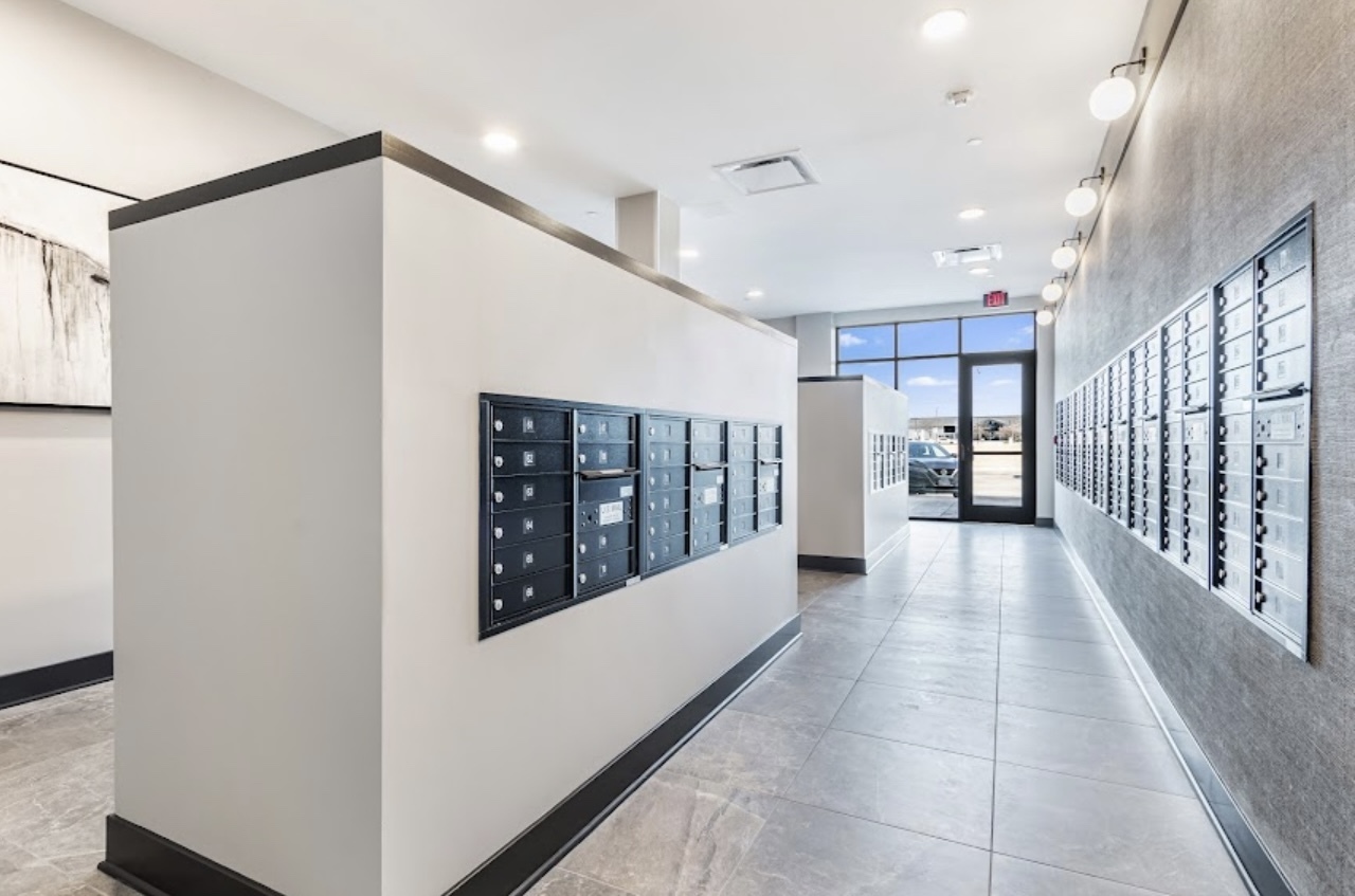 250 McHenry Road #C1, Buffalo Grove, IL 60089