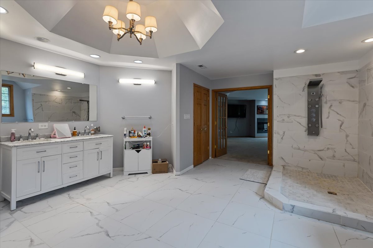 872 Rosedale Terrace, Crete, IL 60417