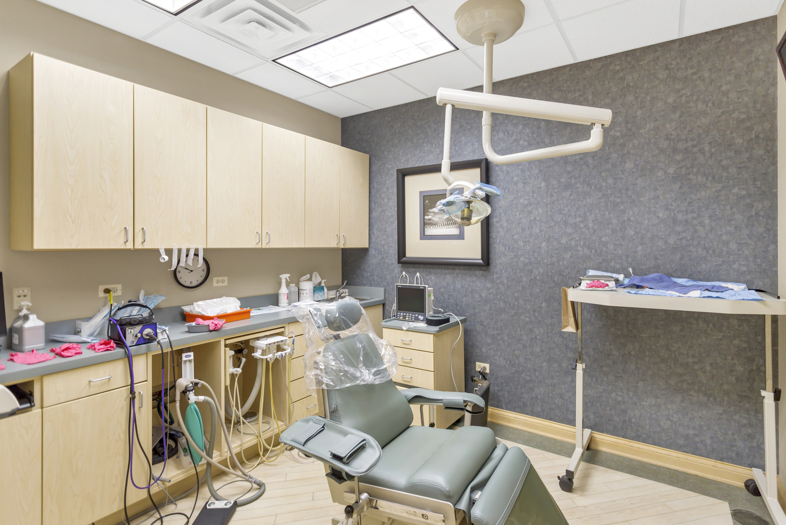 1500 CARLEMONT Drive #F, Crystal Lake, IL 60014