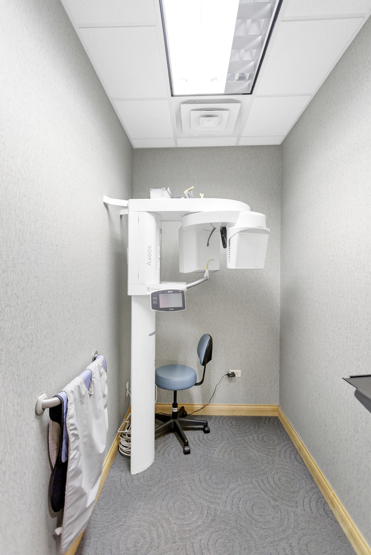 1500 CARLEMONT Drive #F, Crystal Lake, IL 60014