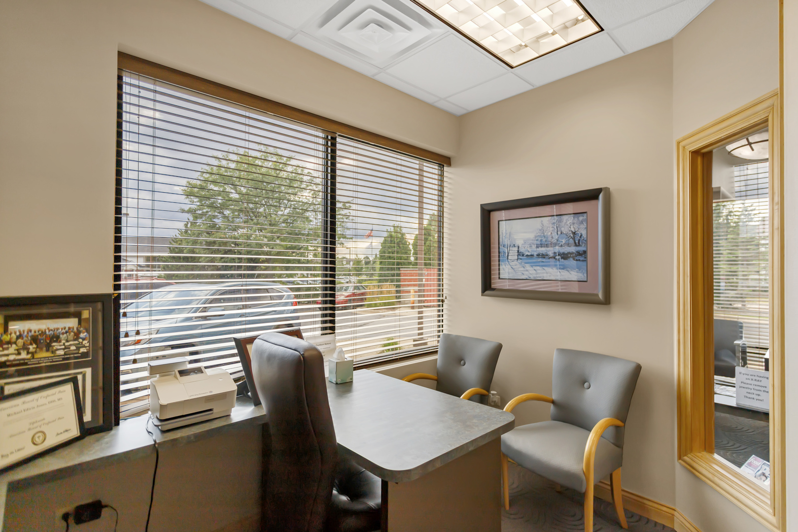 1500 CARLEMONT Drive #F, Crystal Lake, IL 60014