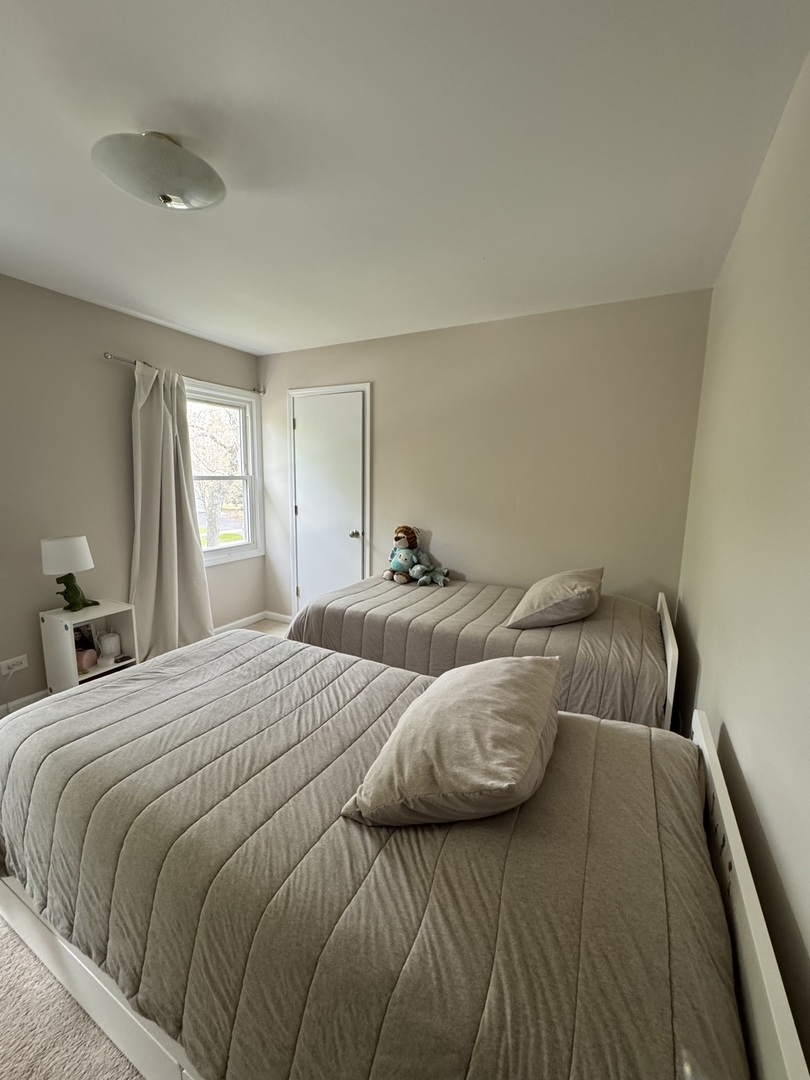 1332 Culpepper Drive, Naperville, IL 60540