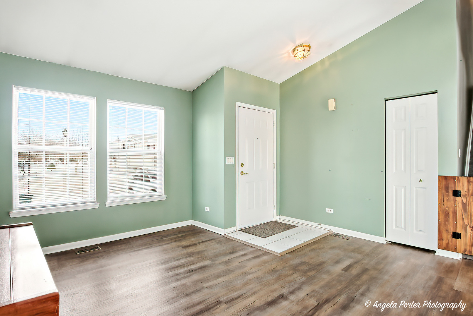 28501 Wagon Trail Court, Lakemoor, IL 60051