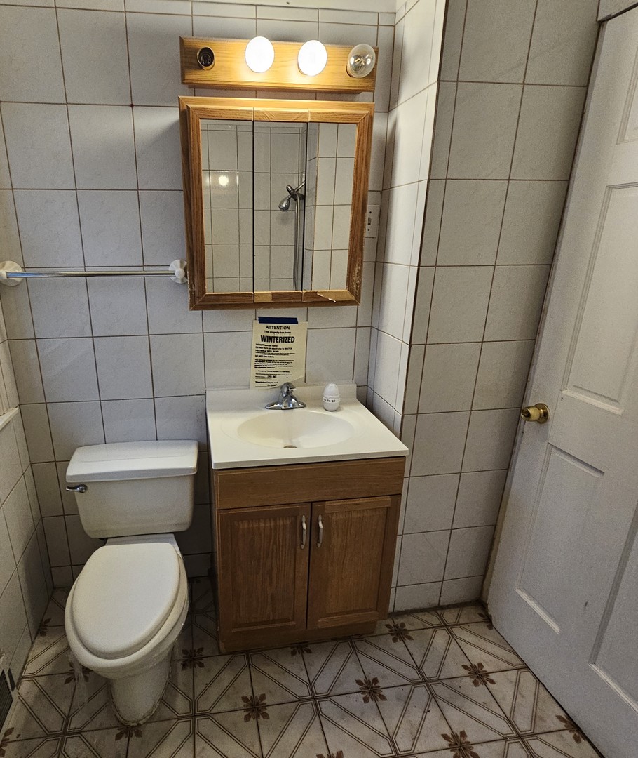 2125 S 3rd Avenue, Maywood, IL 60153