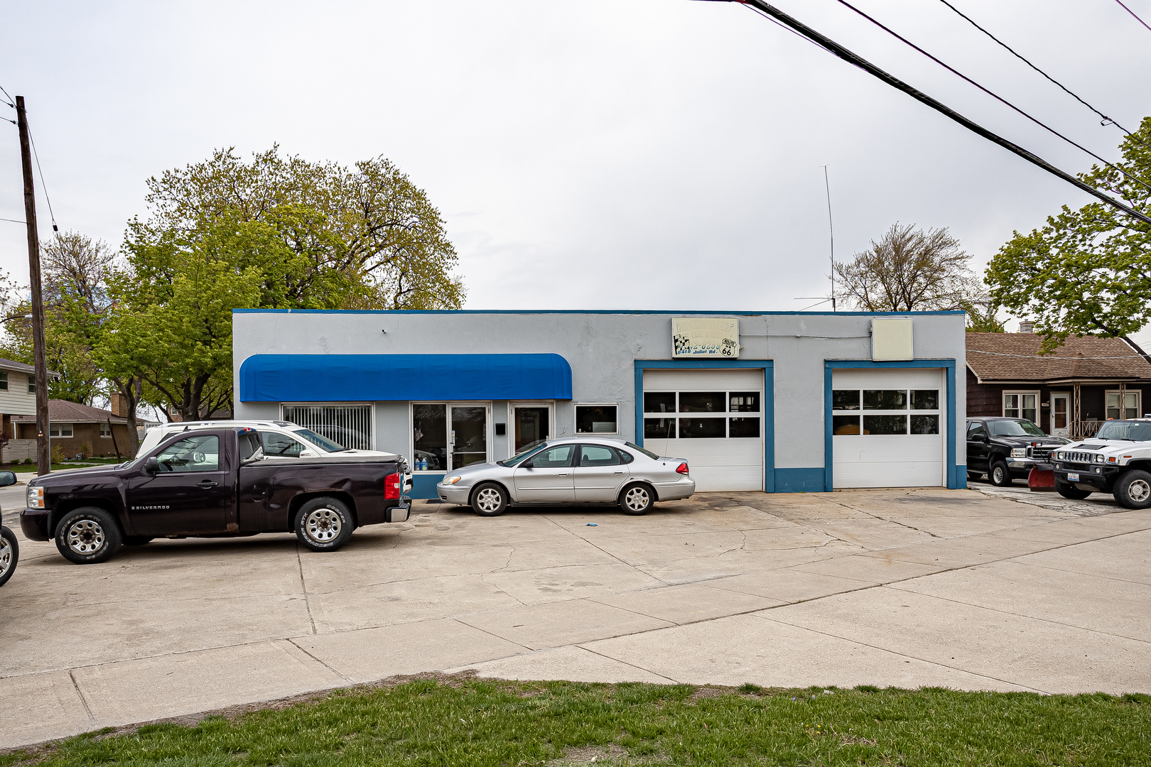 8418 Joliet Road, McCook, IL 60525