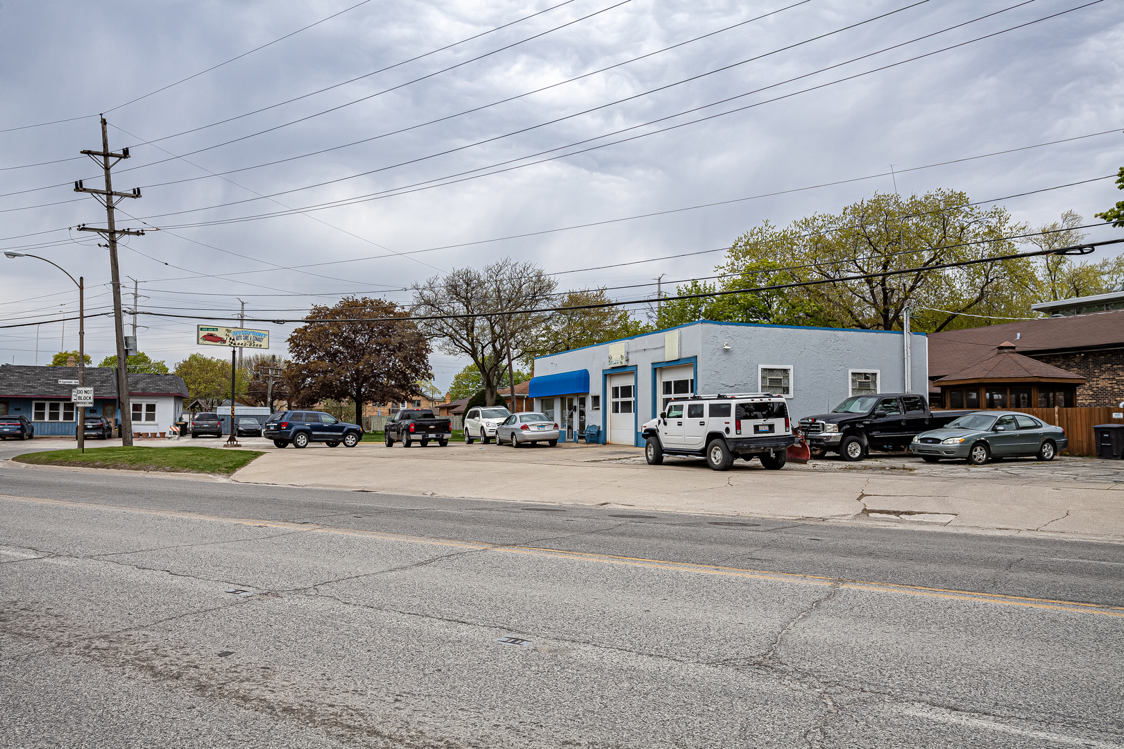 8418 Joliet Road, McCook, IL 60525