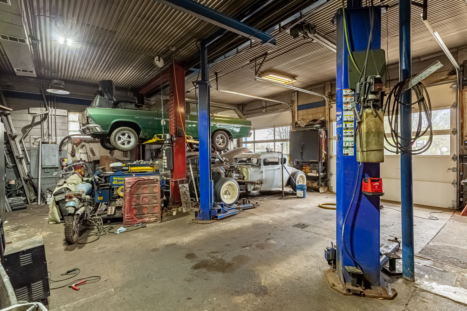 8418 Joliet Road, McCook, IL 60525