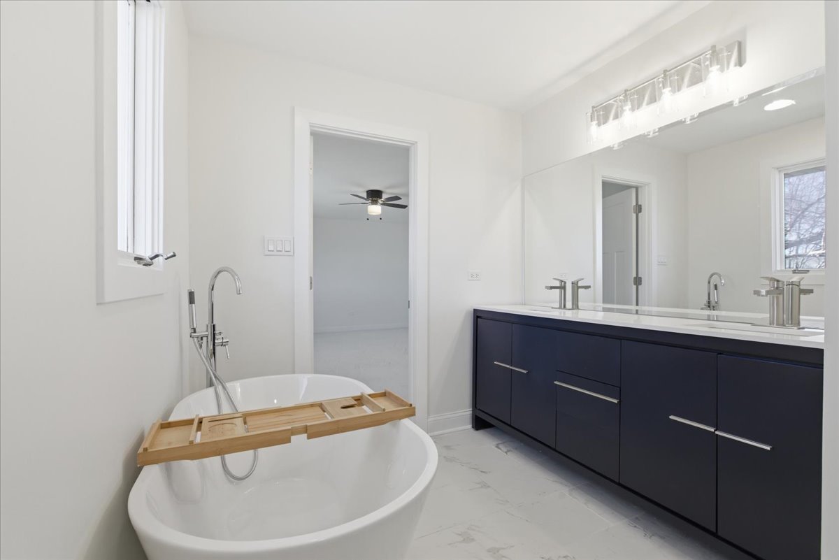 15654 S 82nd Avenue, Orland Park, IL 60462