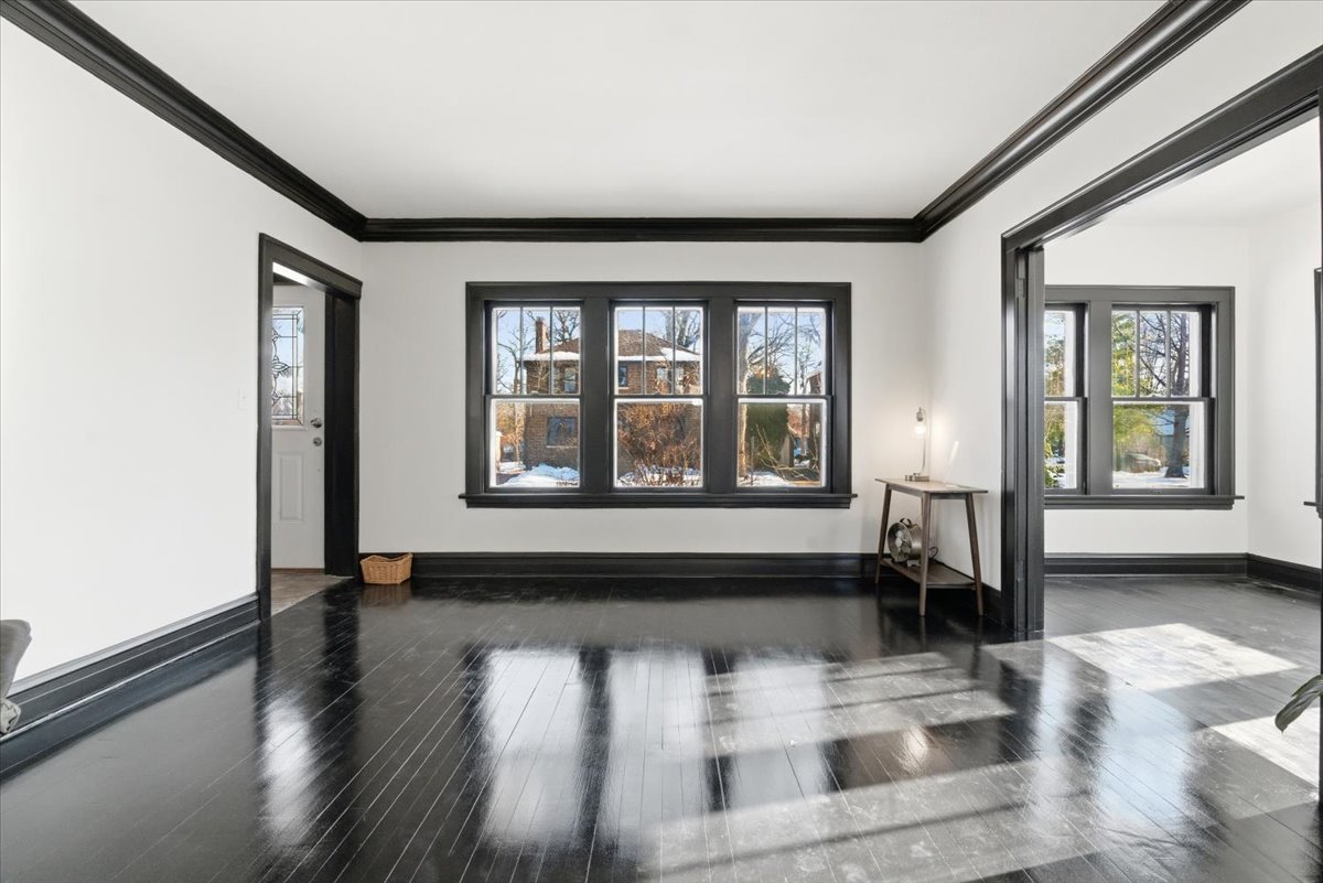 306 Oak Crest Street, Waukegan, IL 60085