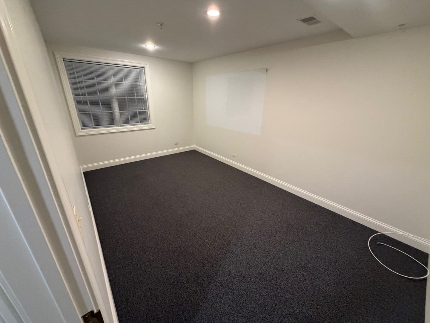 10 E Scranton Avenue, Lake Bluff, IL 60044