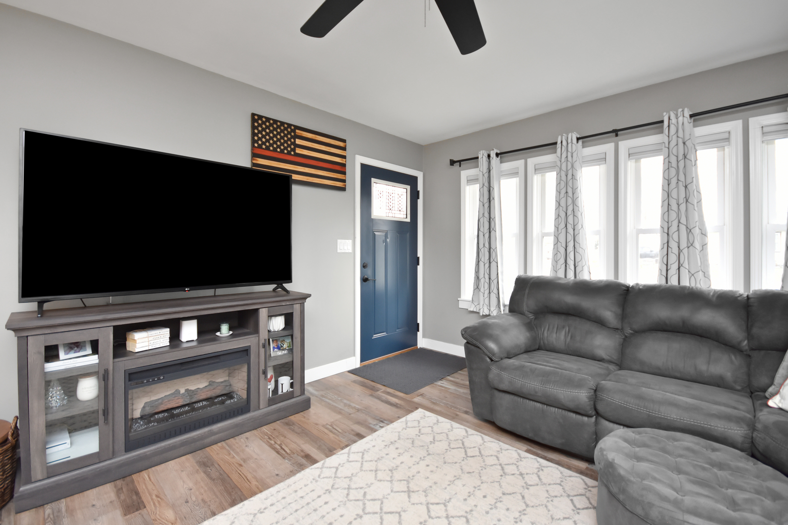 401 S Clinton Street, Mclean, IL 61754