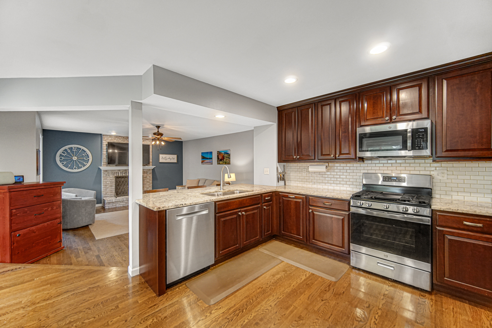 4458 Hatch Lane, Lisle, IL 60532