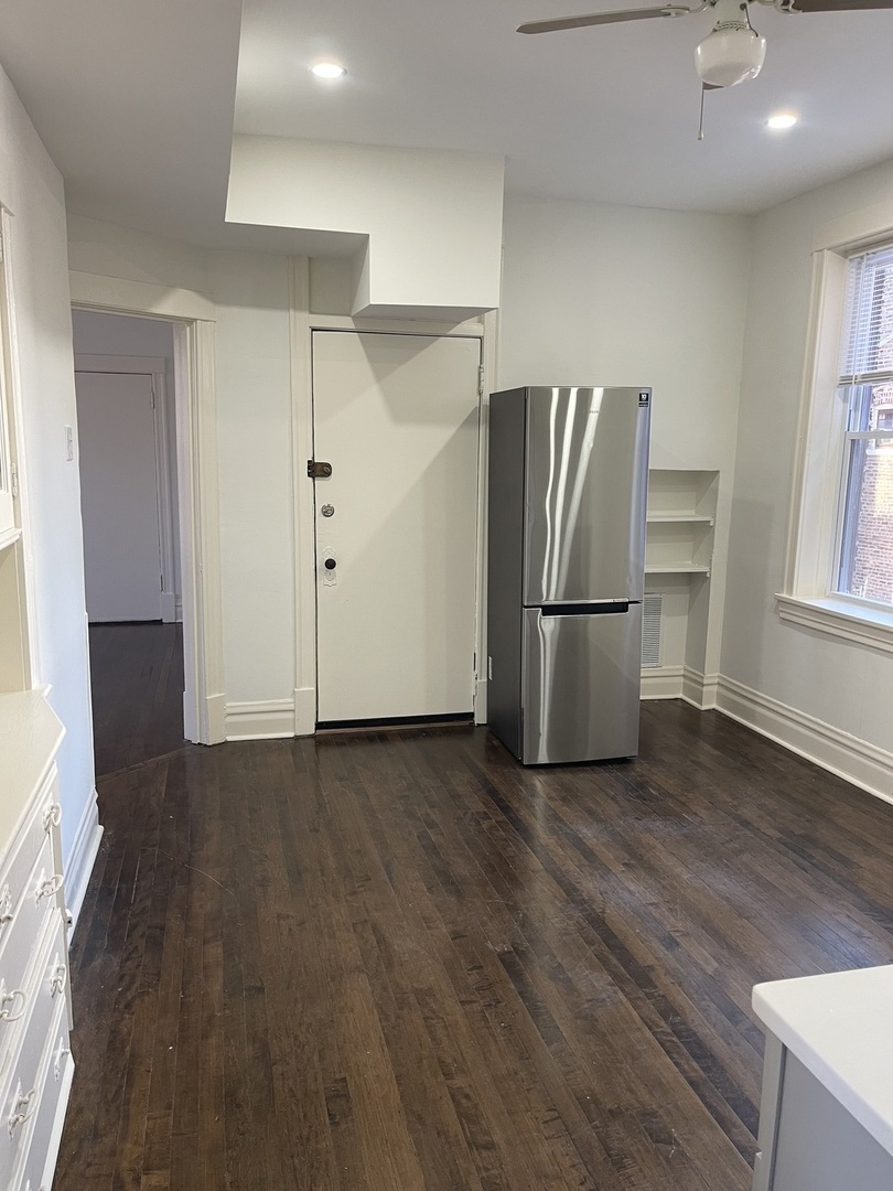 3707 W Augusta Boulevard #1R, Chicago, IL 60651