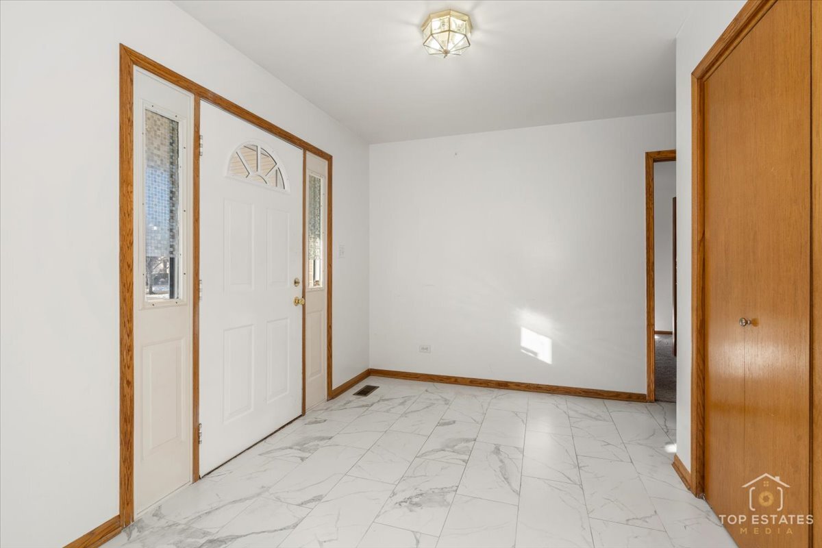 9410 Seton Place, Orland Park, IL 60467