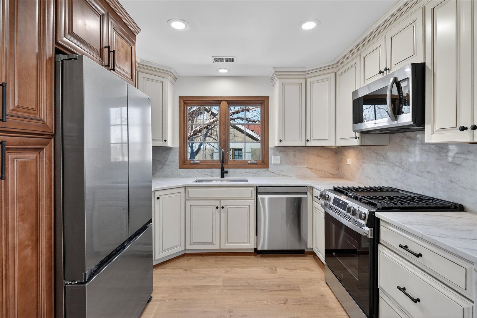 13458 S Westview Drive #V4, Palos Heights, IL 60463