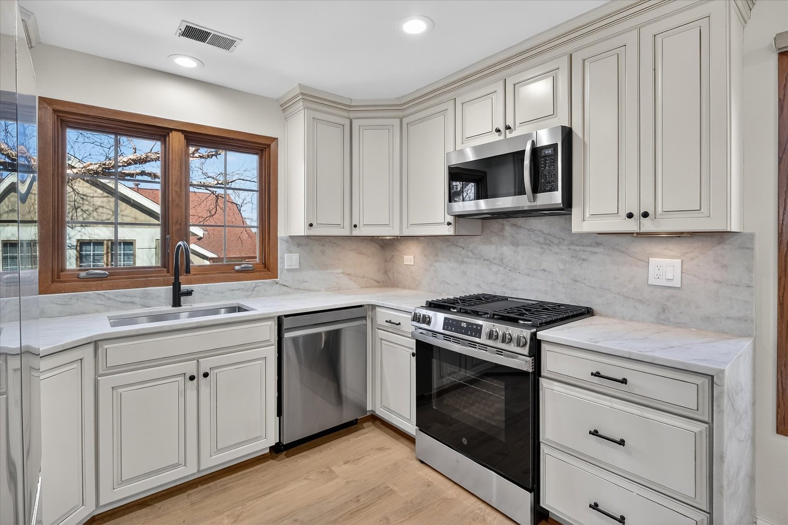 13458 S Westview Drive #V4, Palos Heights, IL 60463