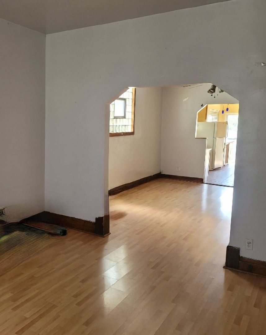 2913 E 97th Street, Chicago, IL 60617