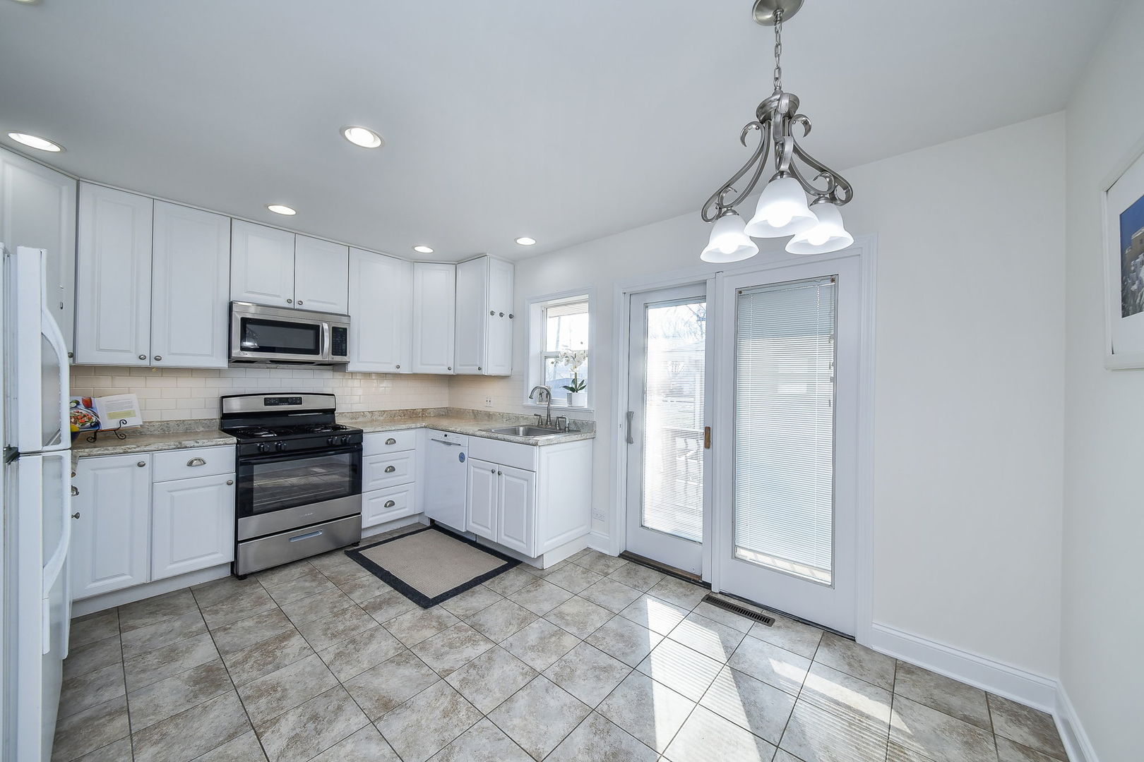 111 S Lorraine Road, Wheaton, IL 60187