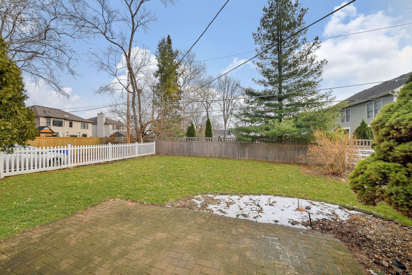 111 S Lorraine Road, Wheaton, IL 60187