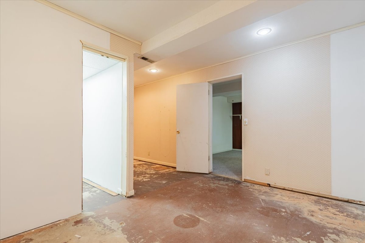 8710 N 2100 East Road, Downs, IL 61736