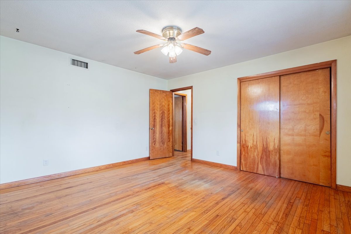 8710 N 2100 East Road, Downs, IL 61736