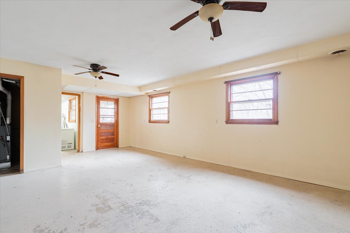 8710 N 2100 East Road, Downs, IL 61736