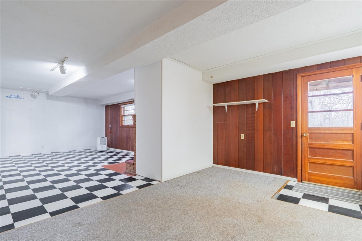 8710 N 2100 East Road, Downs, IL 61736