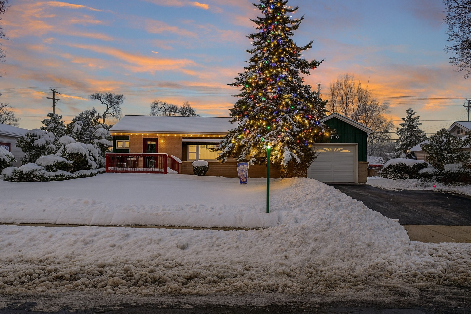 760 Cumberland Street, Hoffman Estates, IL 60169