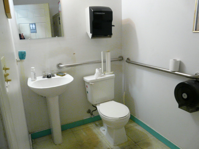 131 E Rollins Road, Round Lake Beach, IL 60073