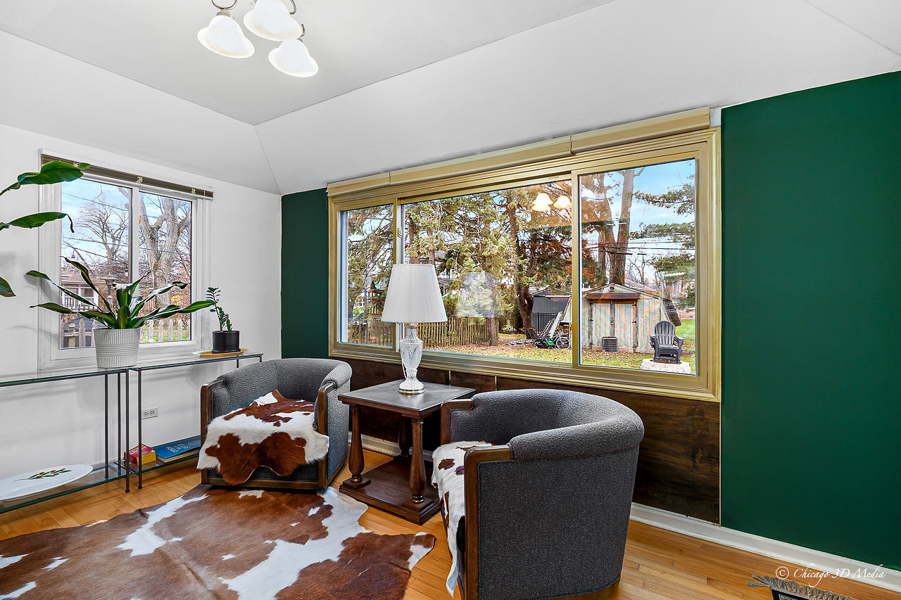 5844 N Lacey Avenue, Chicago, IL 60646