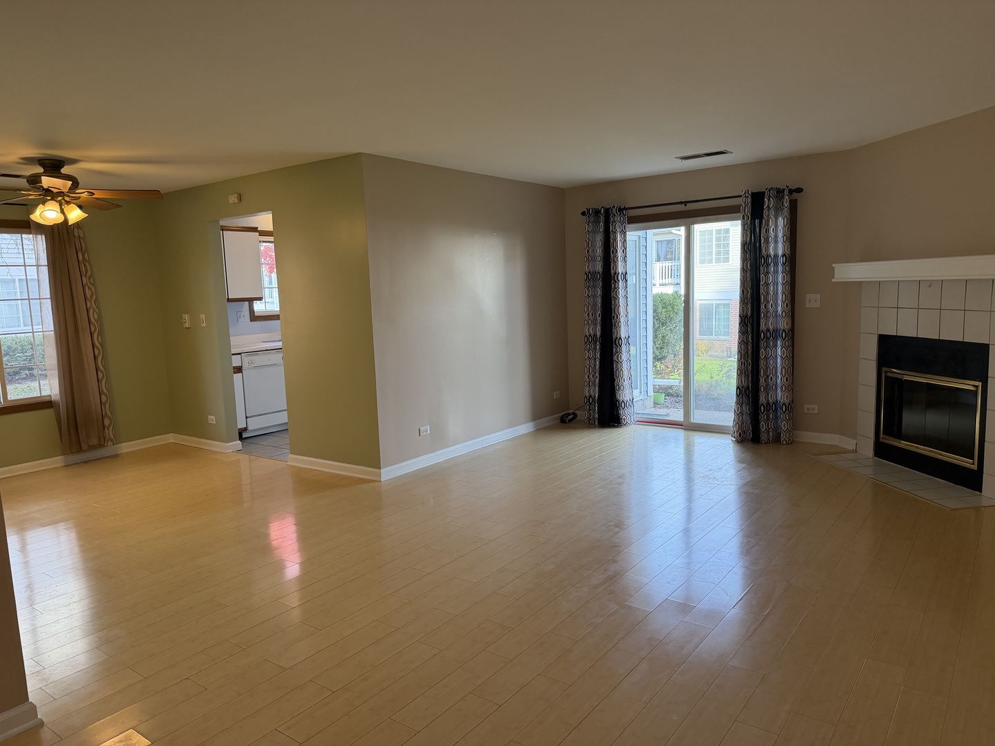 311 Sheffield Court #1, Roselle, IL 60172