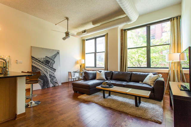 812 W Van Buren Street #2D, Chicago, IL 60607