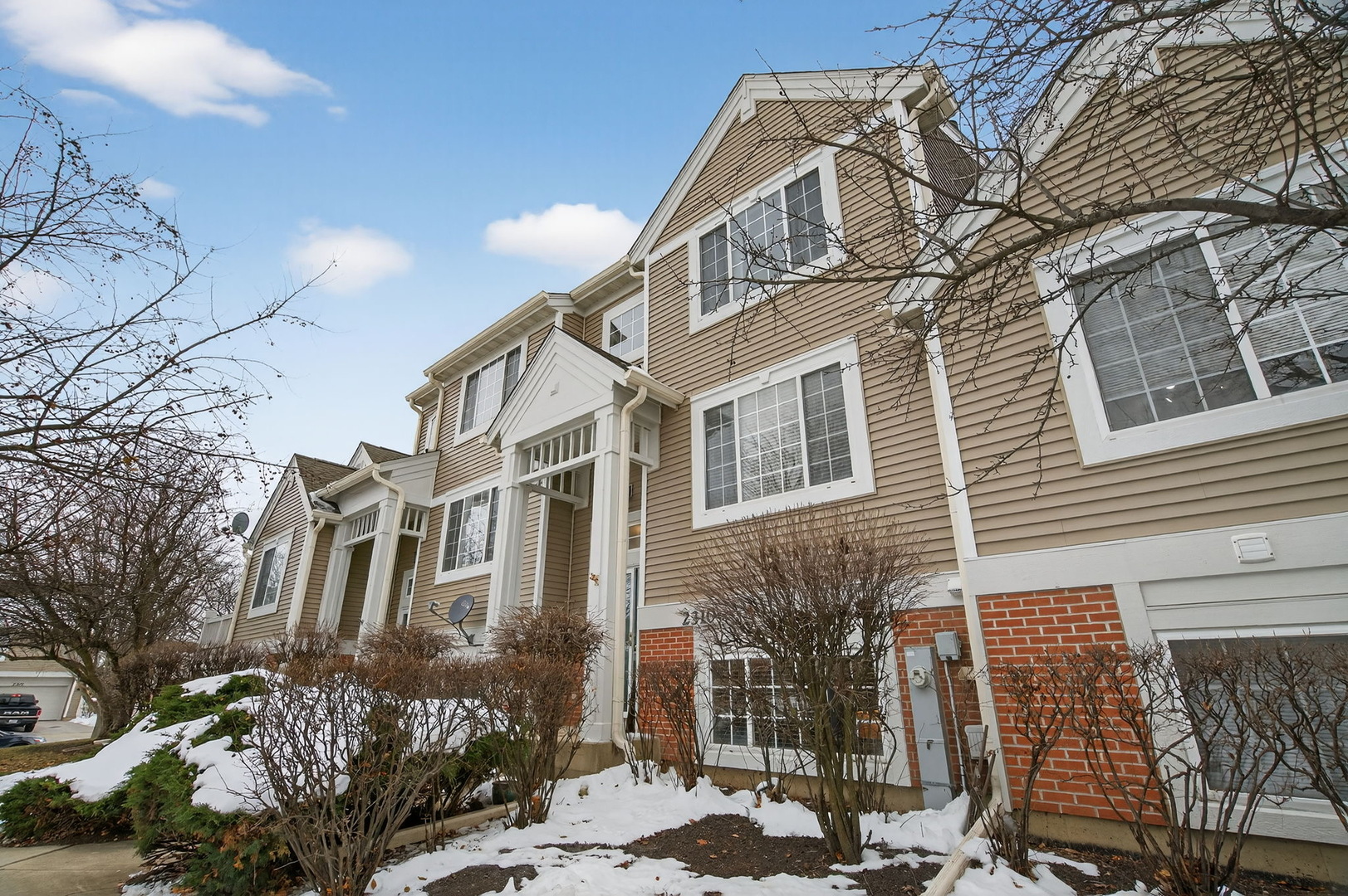 2310 Twilight Drive, Aurora, IL 60503