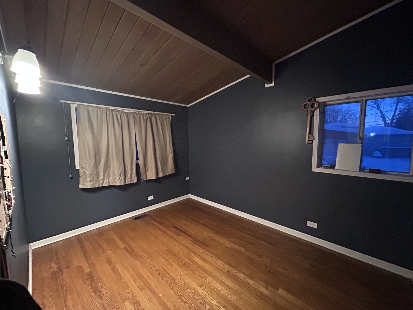 233 W Natoma Avenue, Addison, IL 60101