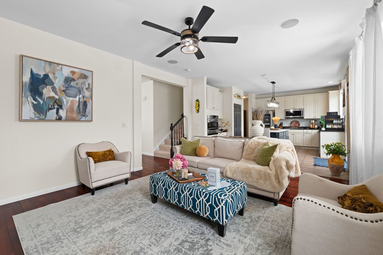 2561 HENNIG Road, Hampshire, IL 60140