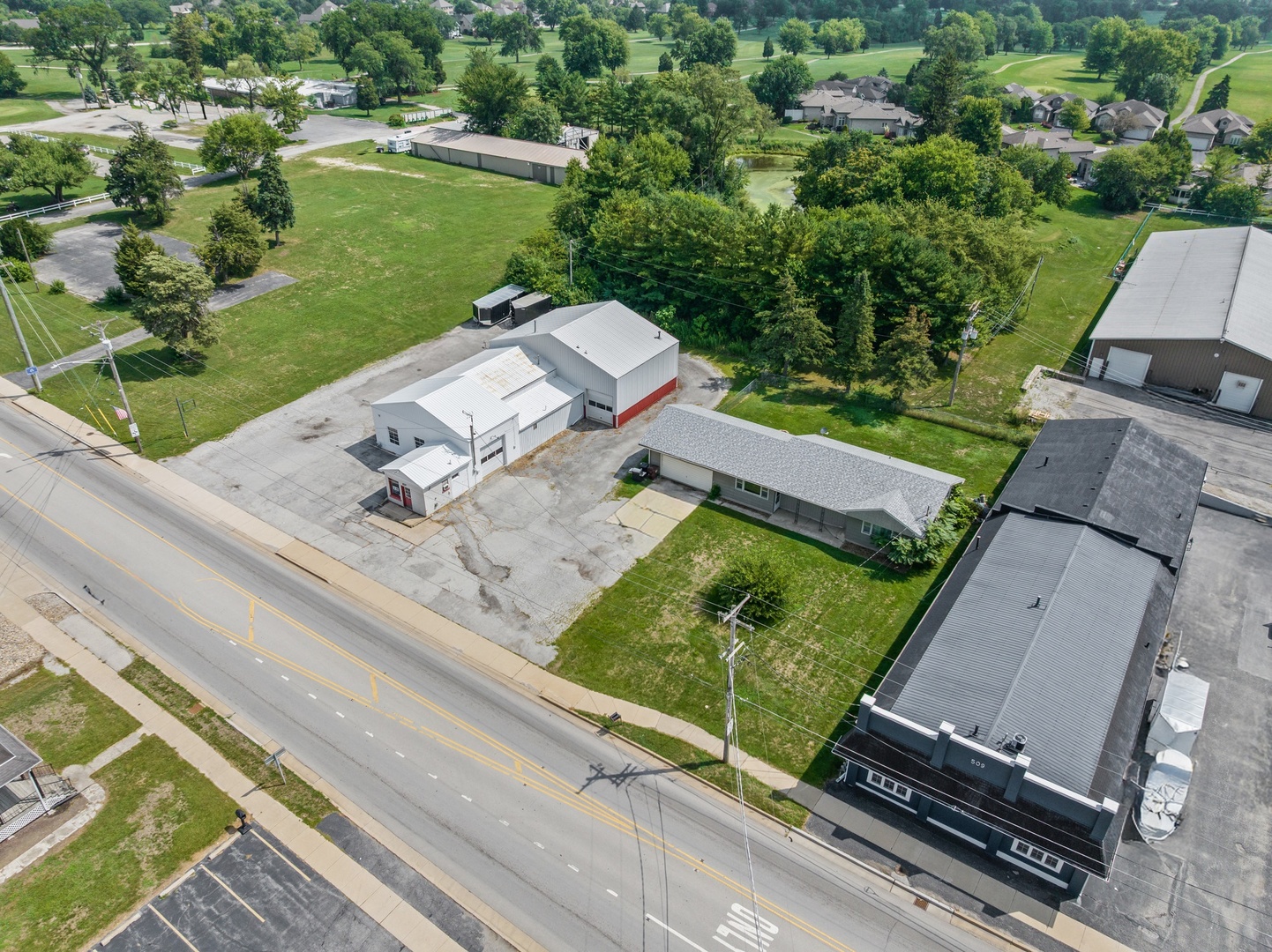 525 S Dixie Highway, Beecher, IL 60401