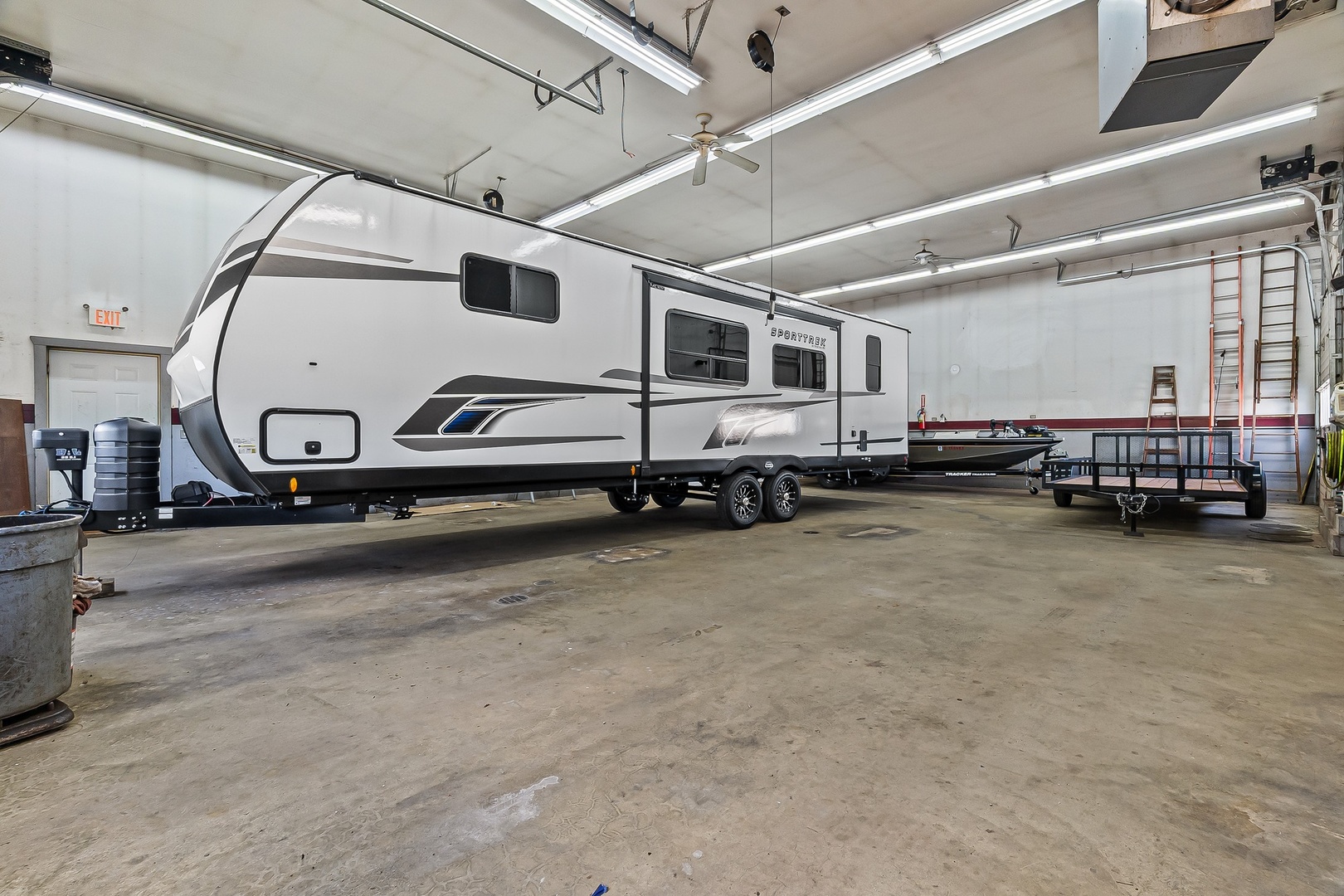 525 S Dixie Highway, Beecher, IL 60401