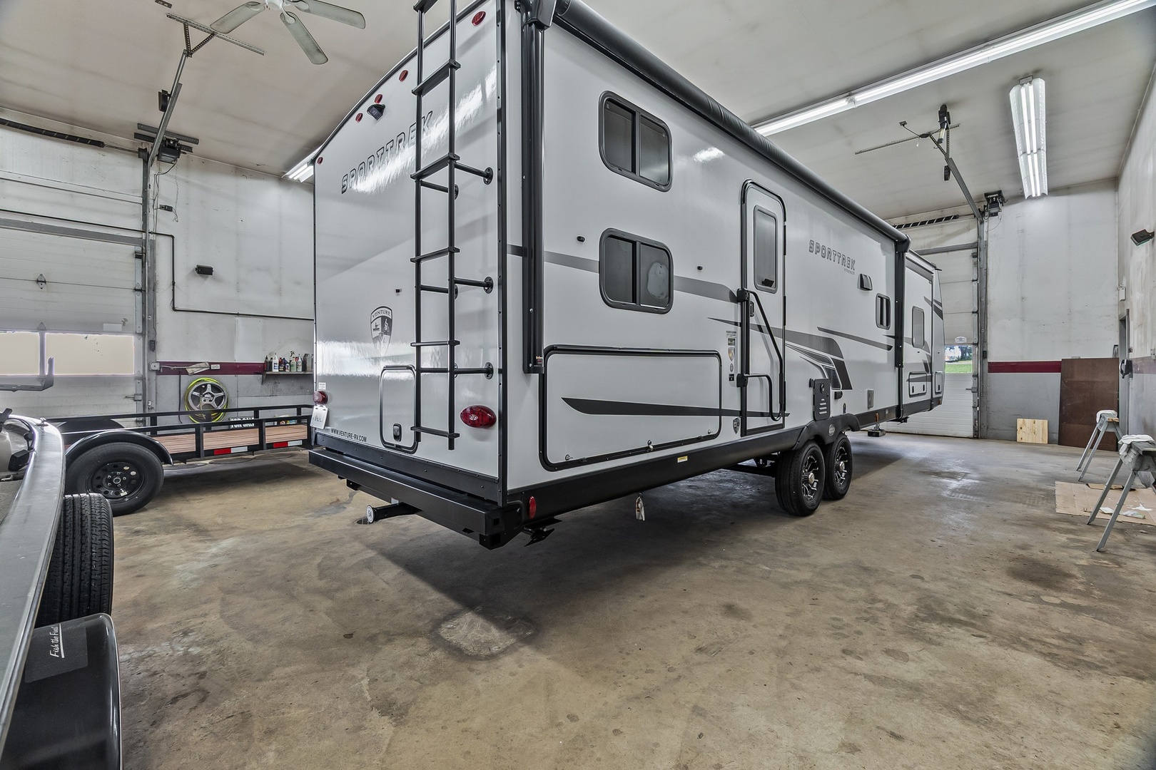 525 S Dixie Highway, Beecher, IL 60401