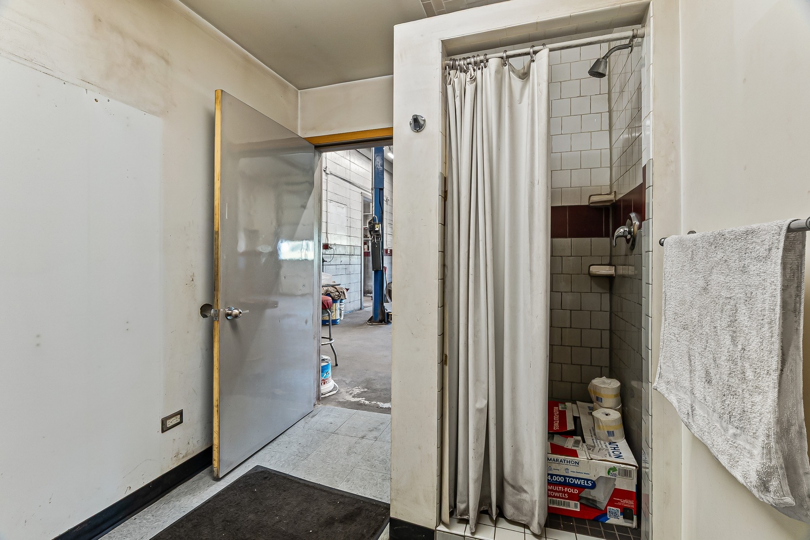 525 S Dixie Highway, Beecher, IL 60401