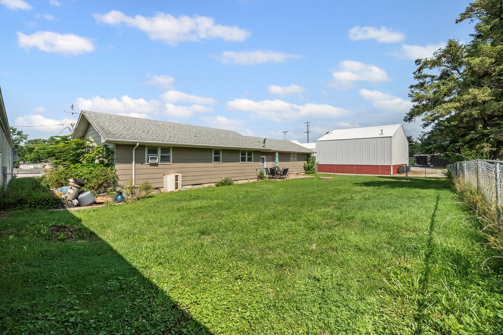 525 S Dixie Highway, Beecher, IL 60401