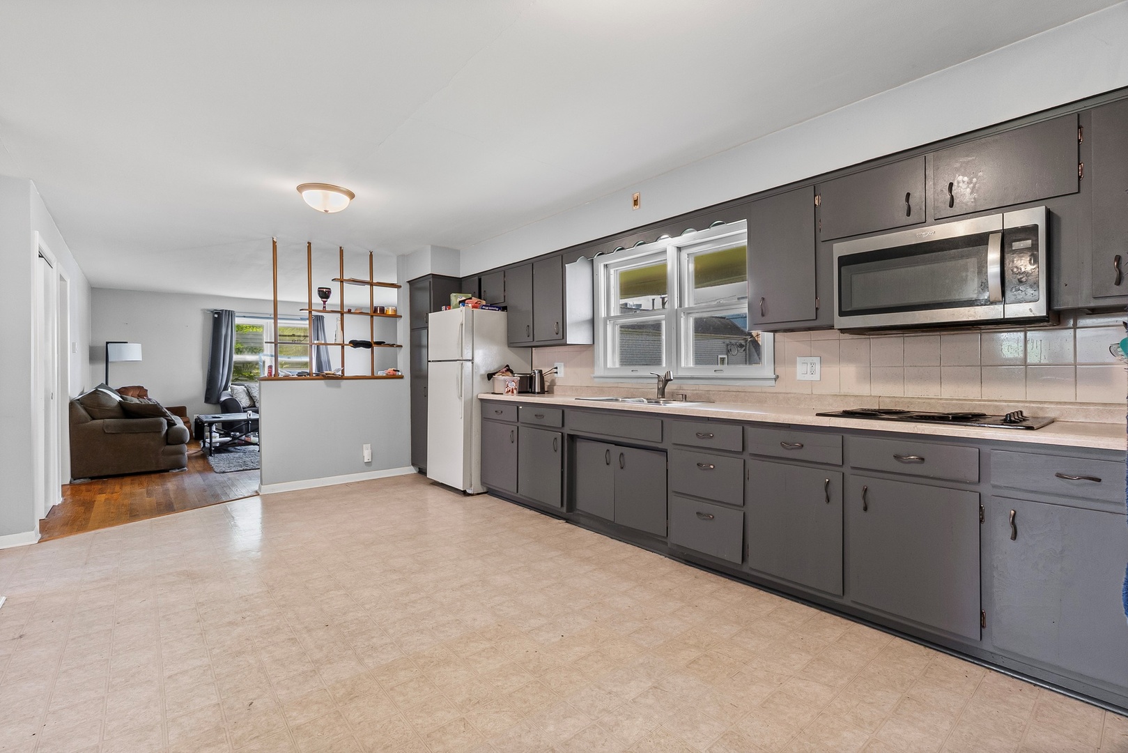 525 S Dixie Highway, Beecher, IL 60401