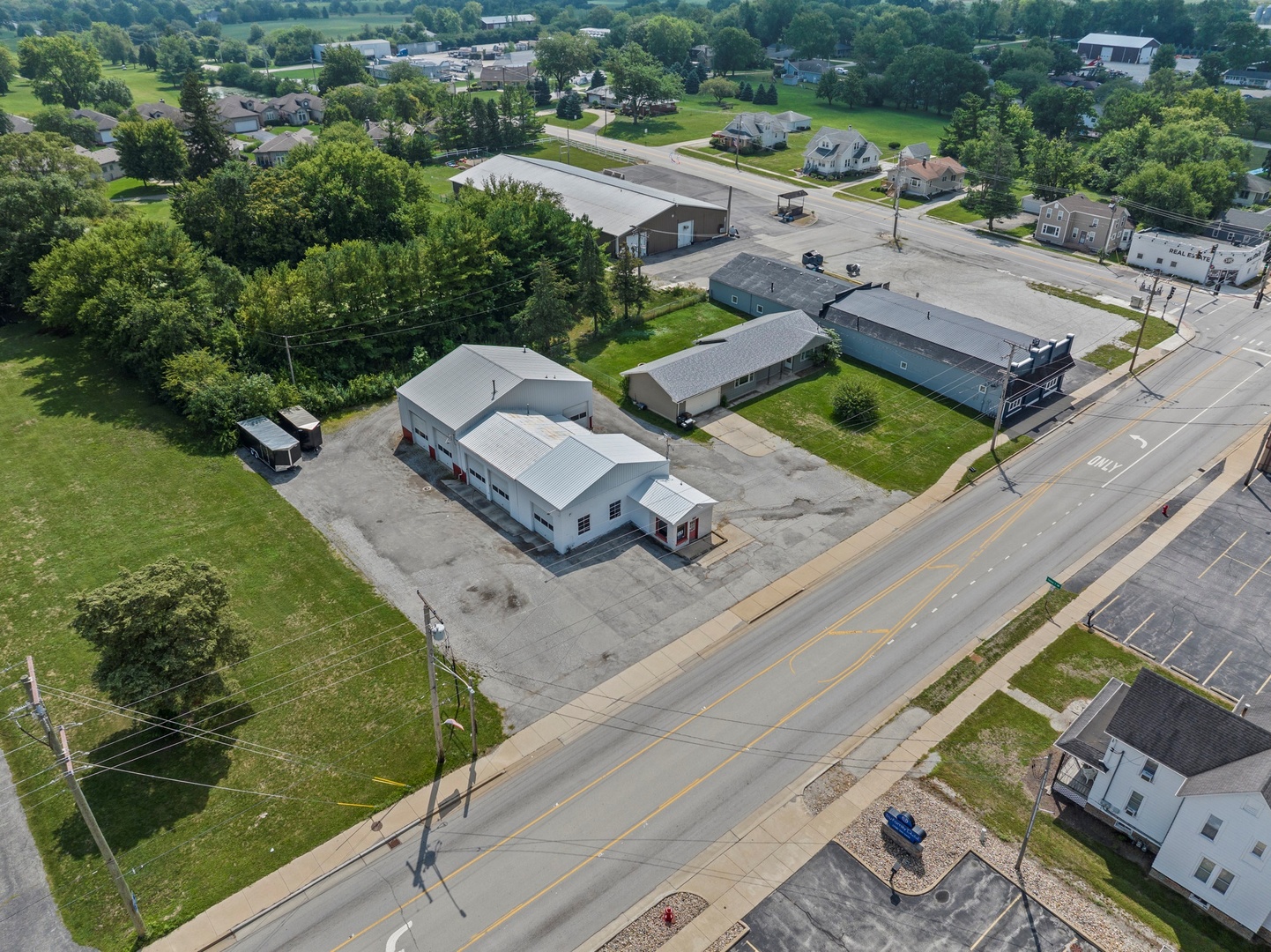 525 S Dixie Highway, Beecher, IL 60401