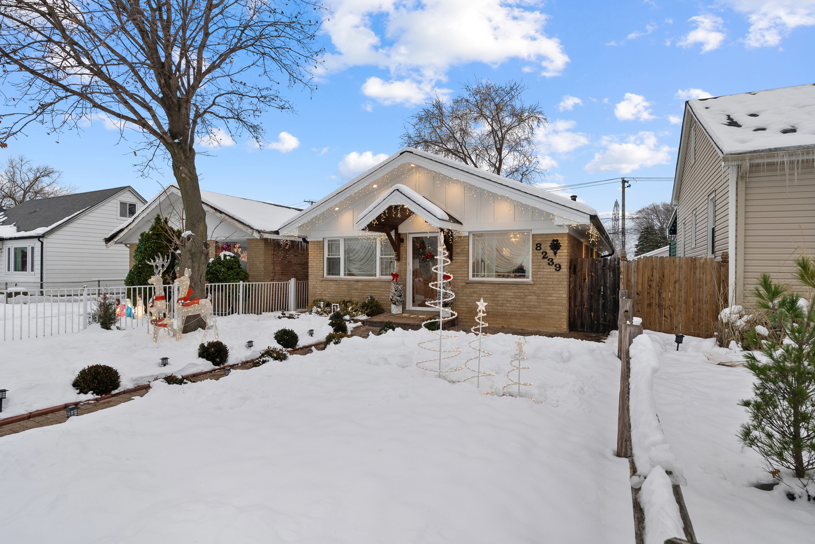 8239 Sayre Avenue, Burbank, IL 60459