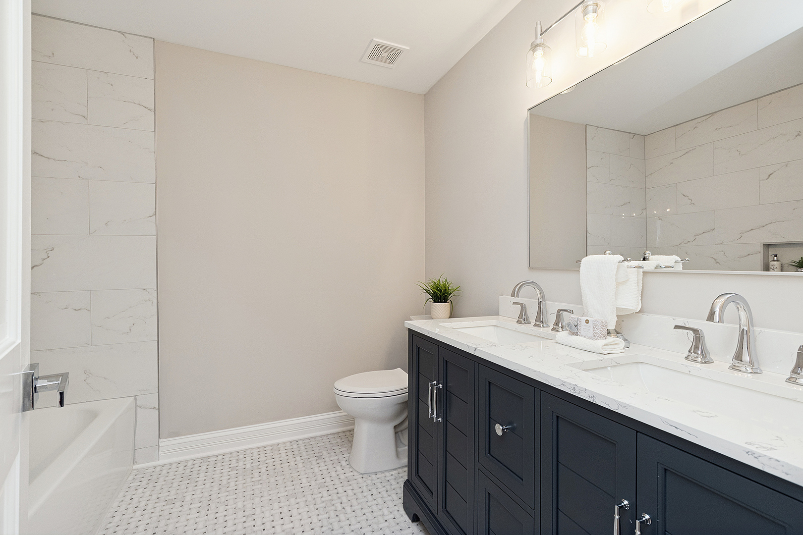 4711 Snapjack Circle, Naperville, IL 60564