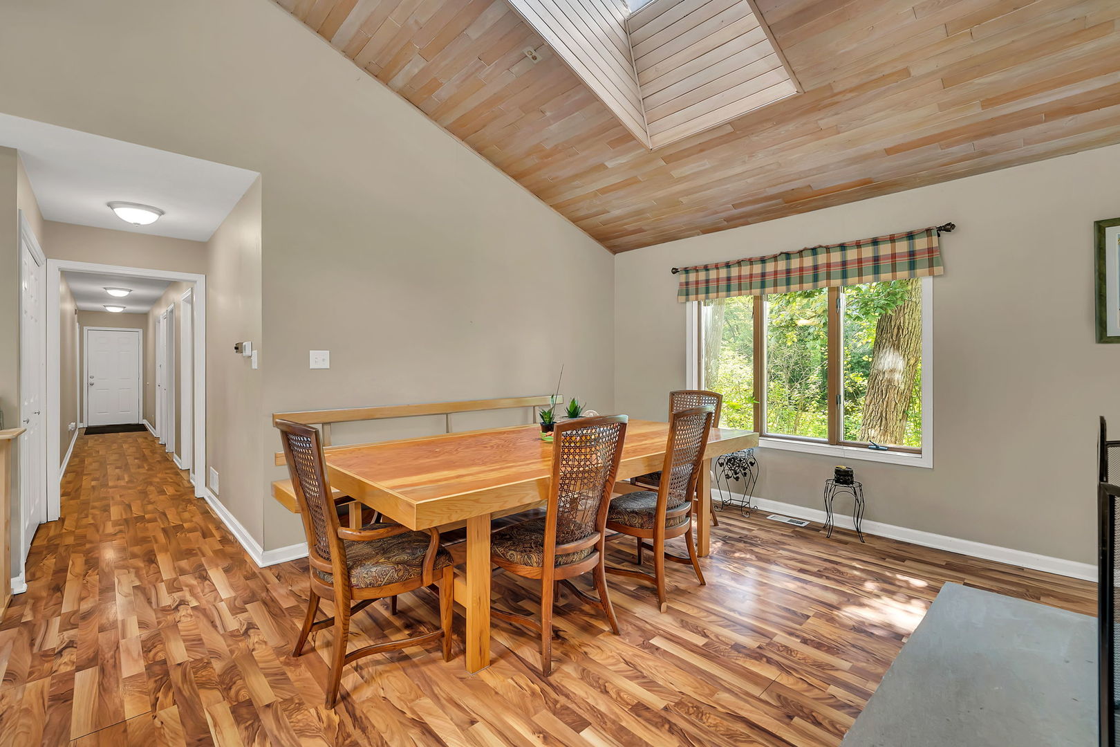 21400 Lisa Lane, Steger, IL 60475