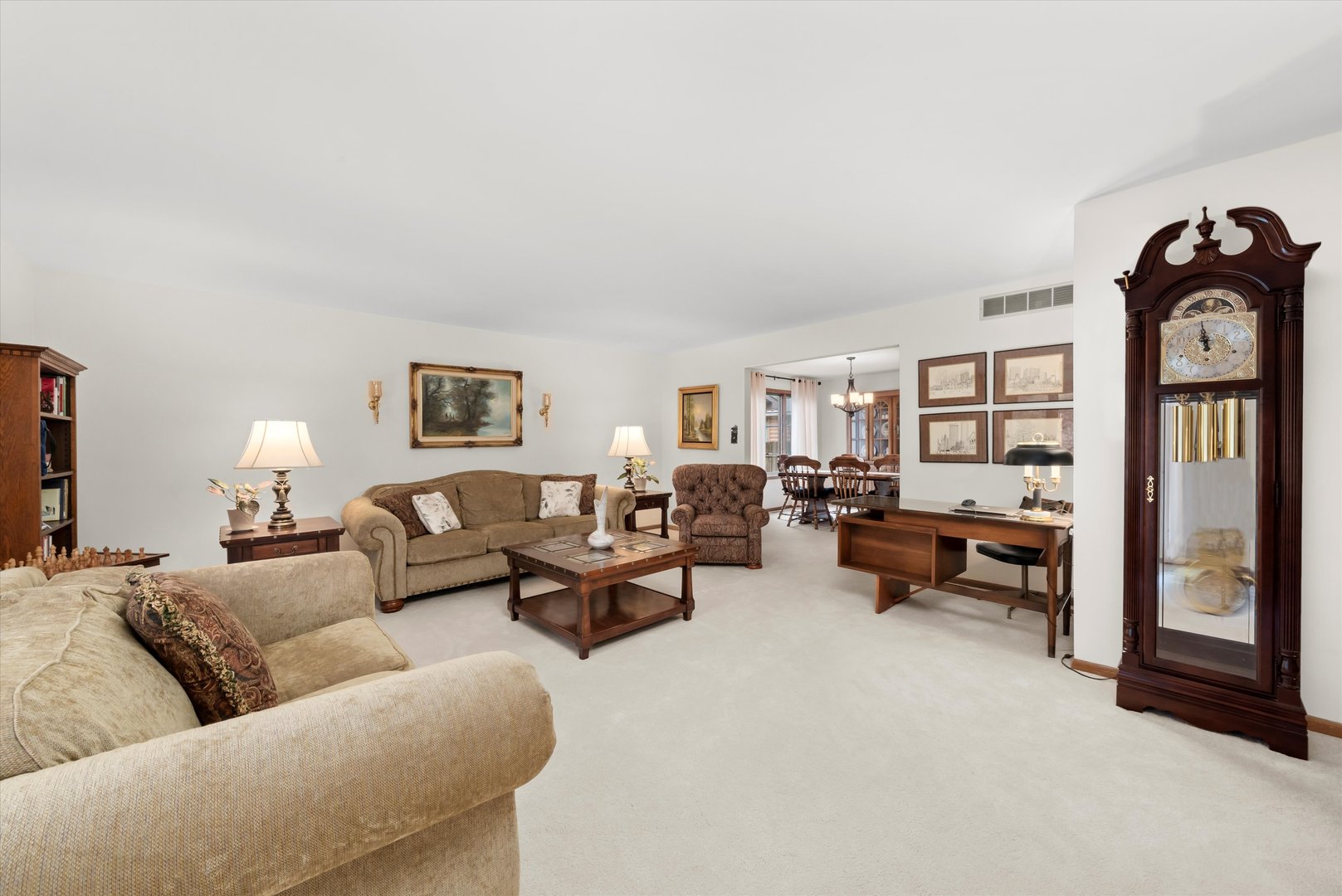 10221 S Eleanor Avenue, Palos Hills, IL 60465