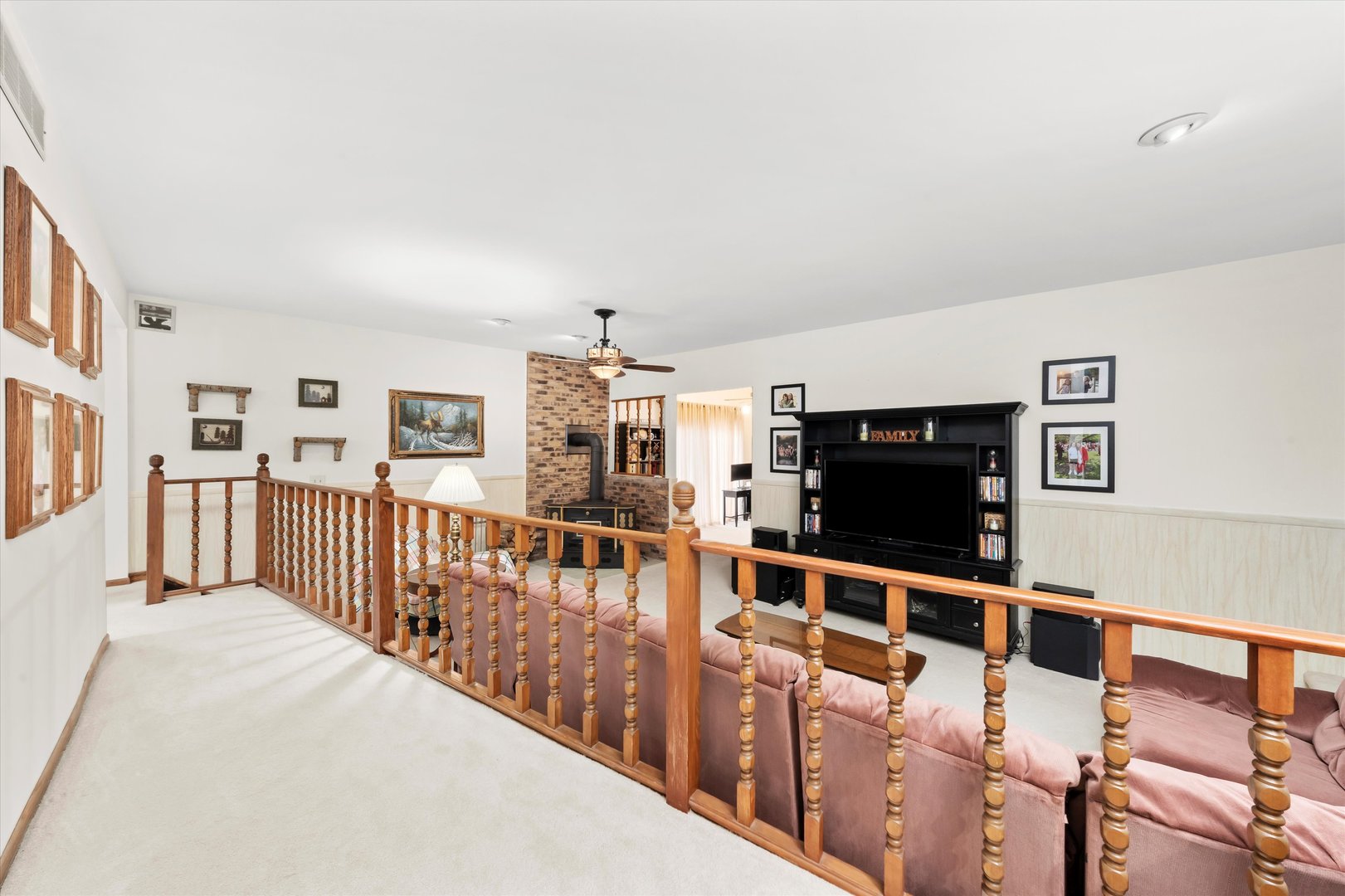 10221 S Eleanor Avenue, Palos Hills, IL 60465