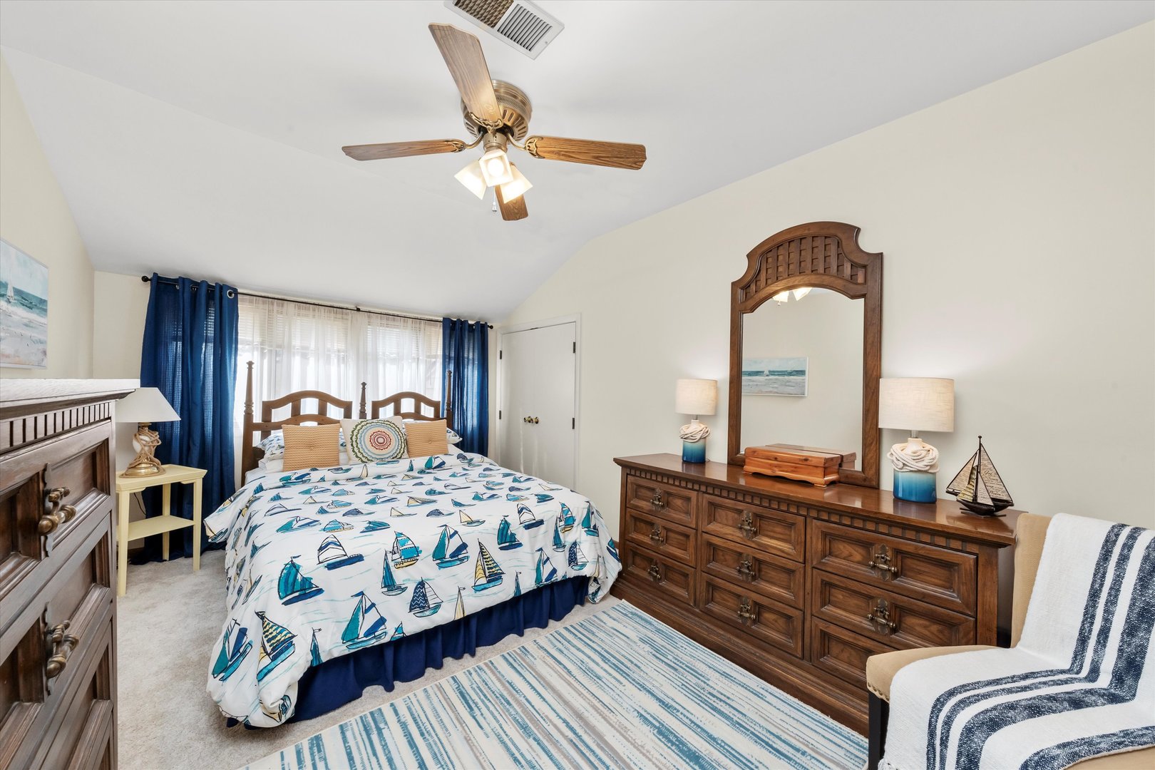 10221 S Eleanor Avenue, Palos Hills, IL 60465