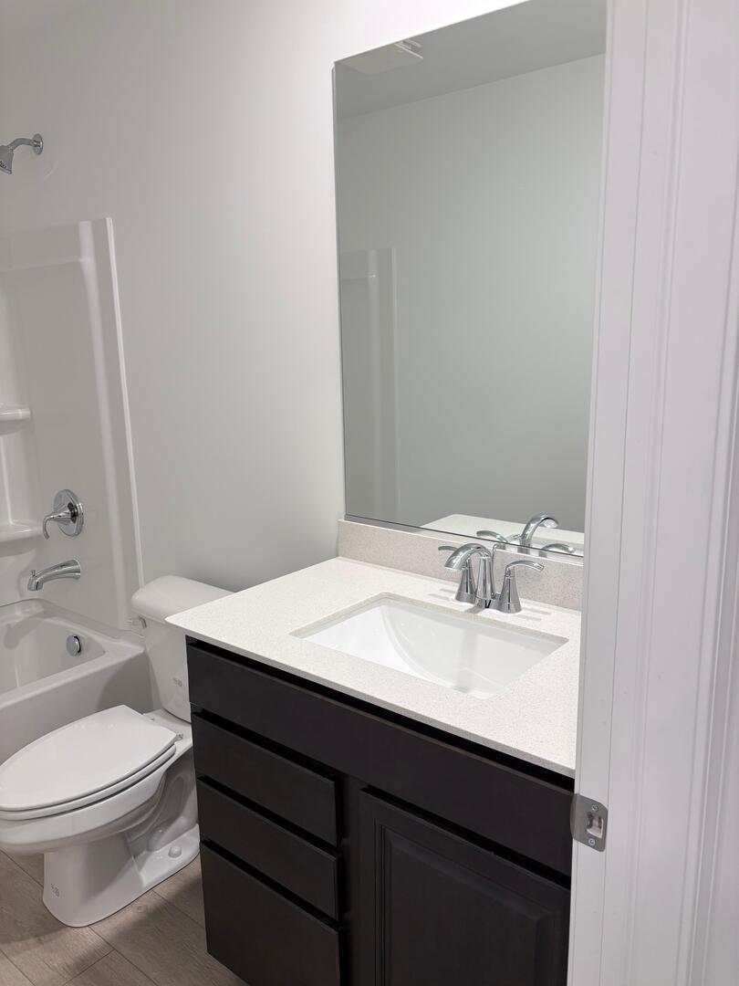 460 Hathaway Lane, Oswego, IL 60543