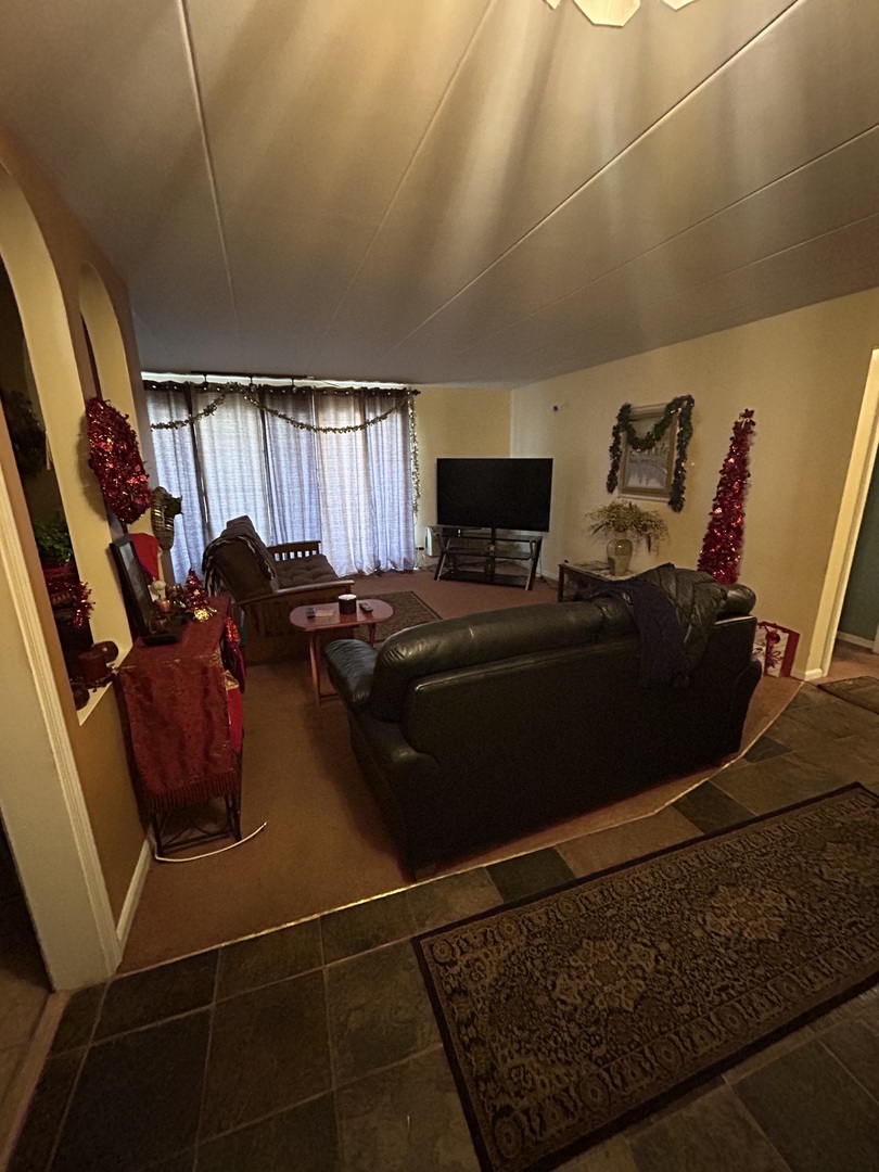 11116 S Longwood Drive #203, Chicago, IL 60643